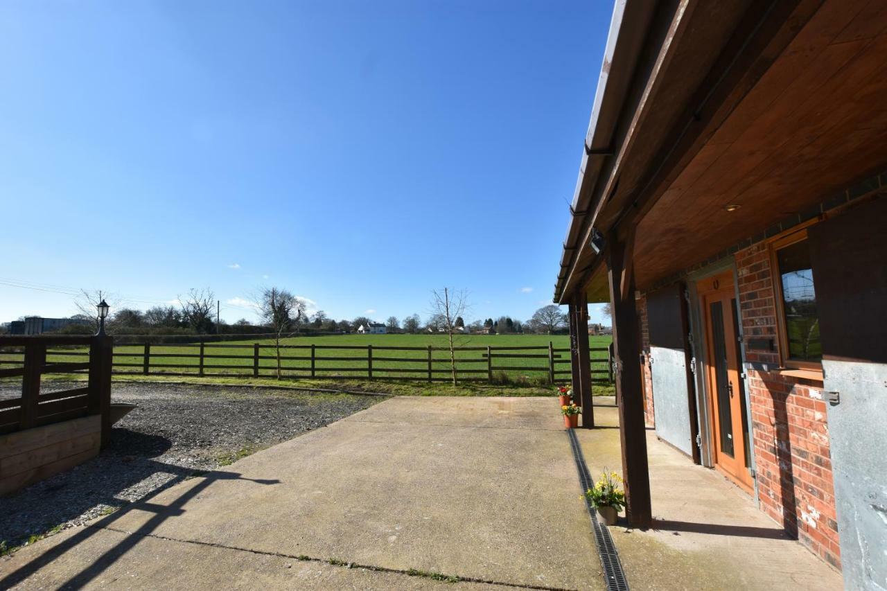 Oak Tree Stables